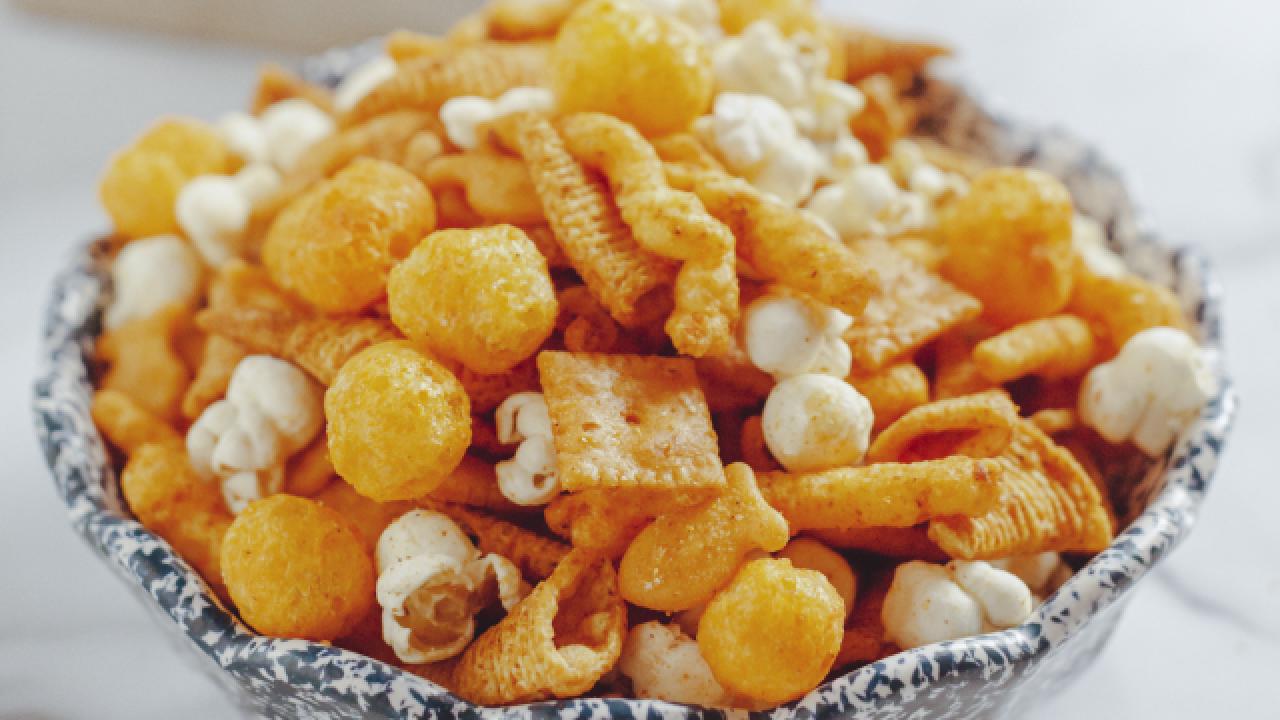Chipotle Cheddar Snack Mix