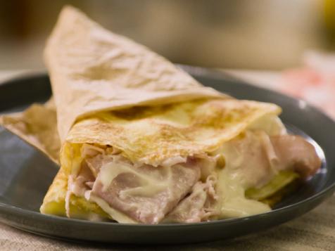 My Favorite Crêpe with Perfectly Salty Ham and Cheese Sauce