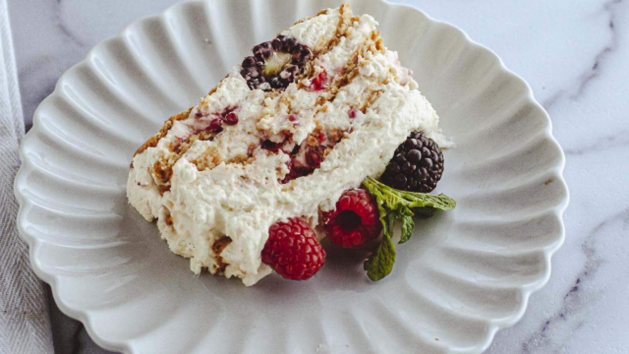 Berry Cheesecake Icebox Pie