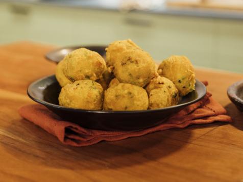 Cassava Ball with Tamarind Sour