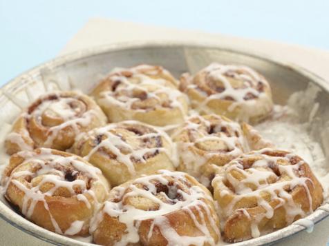 Ree's Holiday Cinnamon Rolls