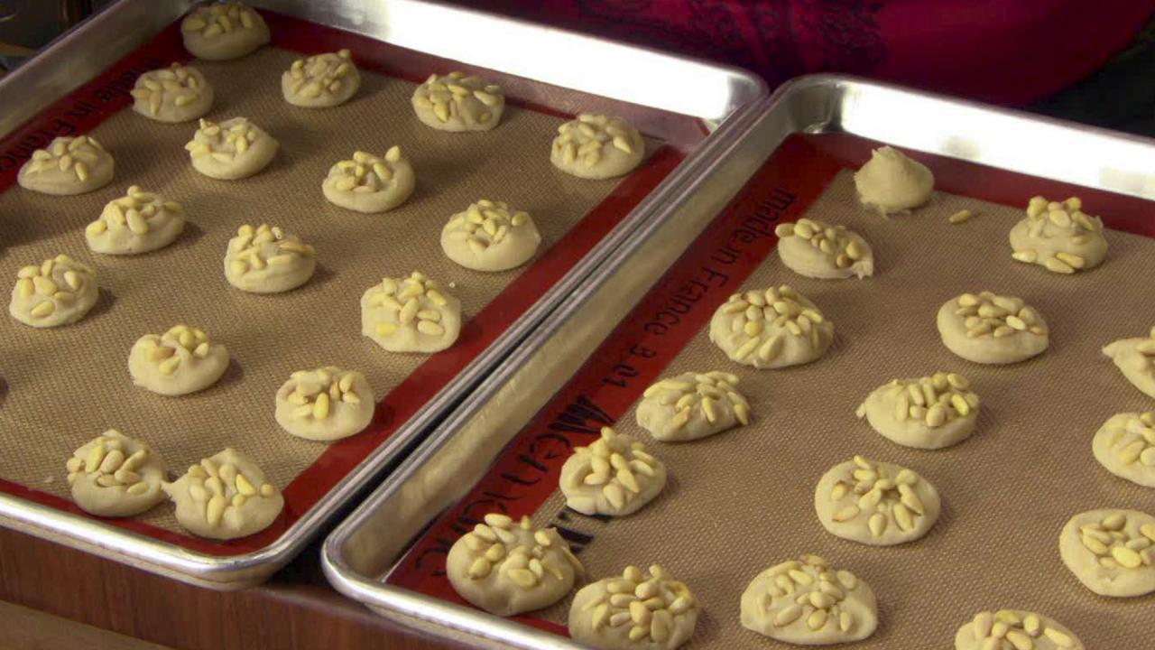 Anne's Pine Nut Cookies