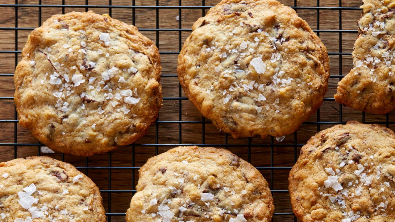 Choco-Chunk Oatmeal Cookies