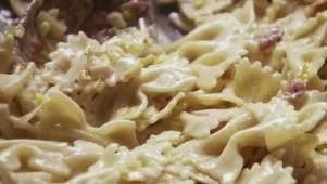 Pasta With Pancetta and Leeks