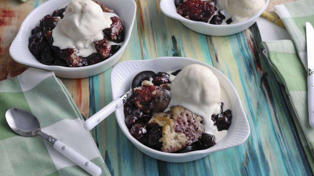 Slow Cooker Black Cherry Cobbler