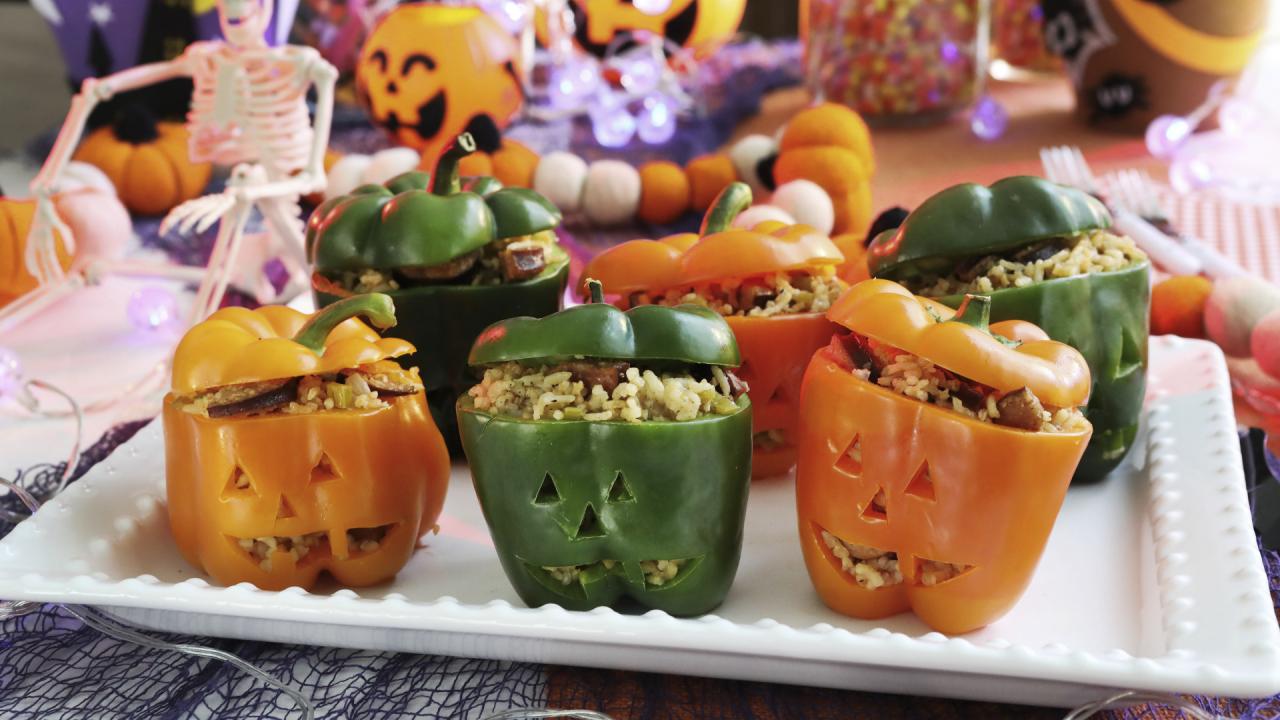 Jack-O'-Lantern Jambalaya Stuffed Peppers