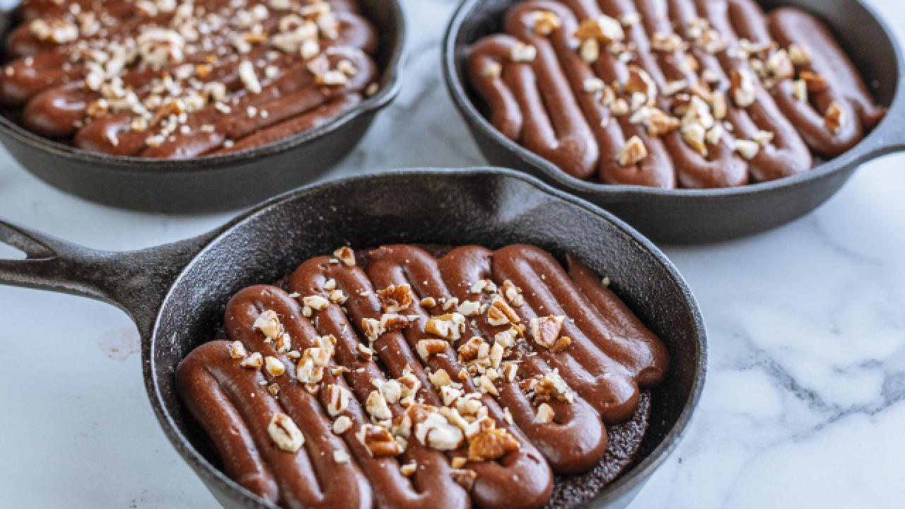 Skillet Chocolate Cakes