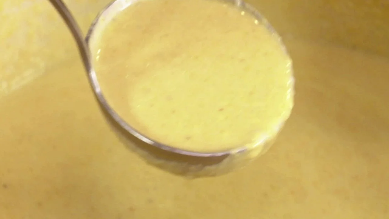 Jeff Mauro's Beer Cheese Soup