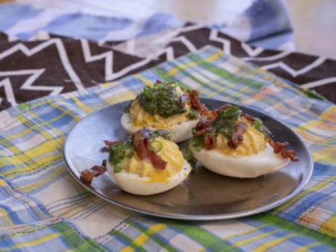 Deviled Eggs with Bacon and Hot Sauce