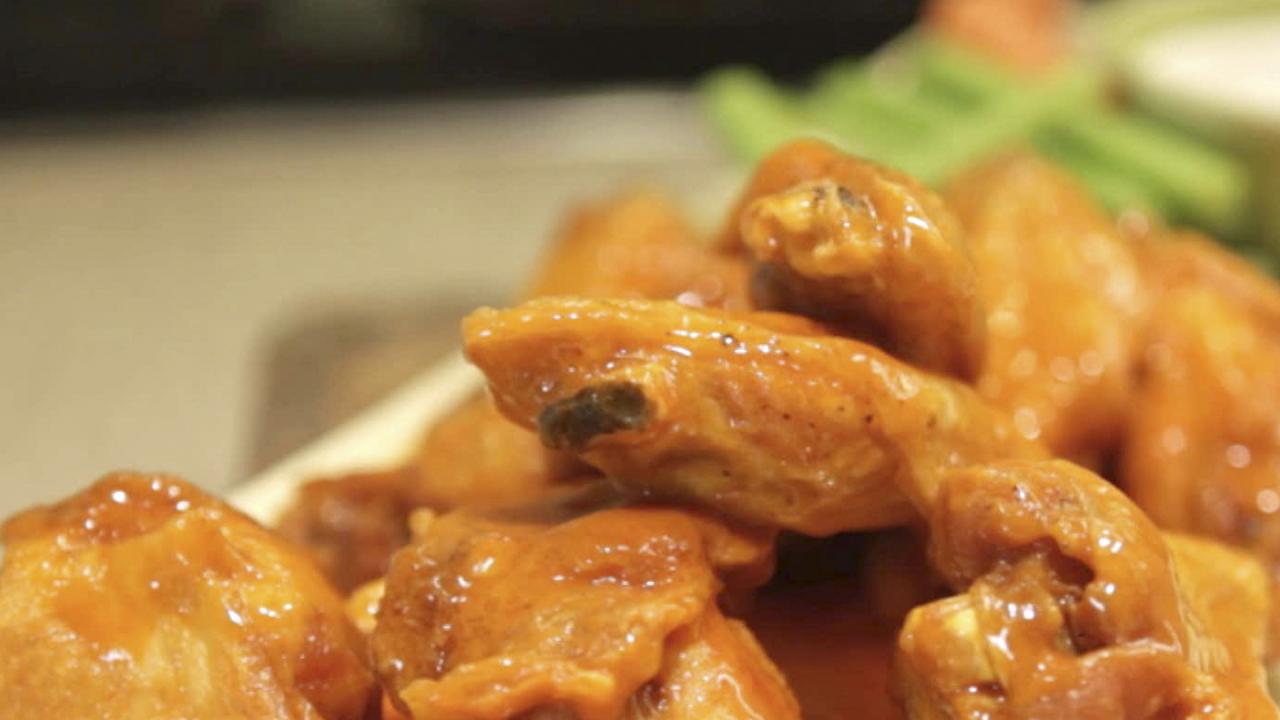 How to Eat a Chicken Wing