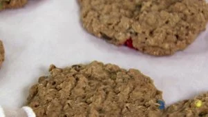 Ree's Monster-Sized Cookies