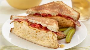Mac 'n' Cheese-Plus Sandwich