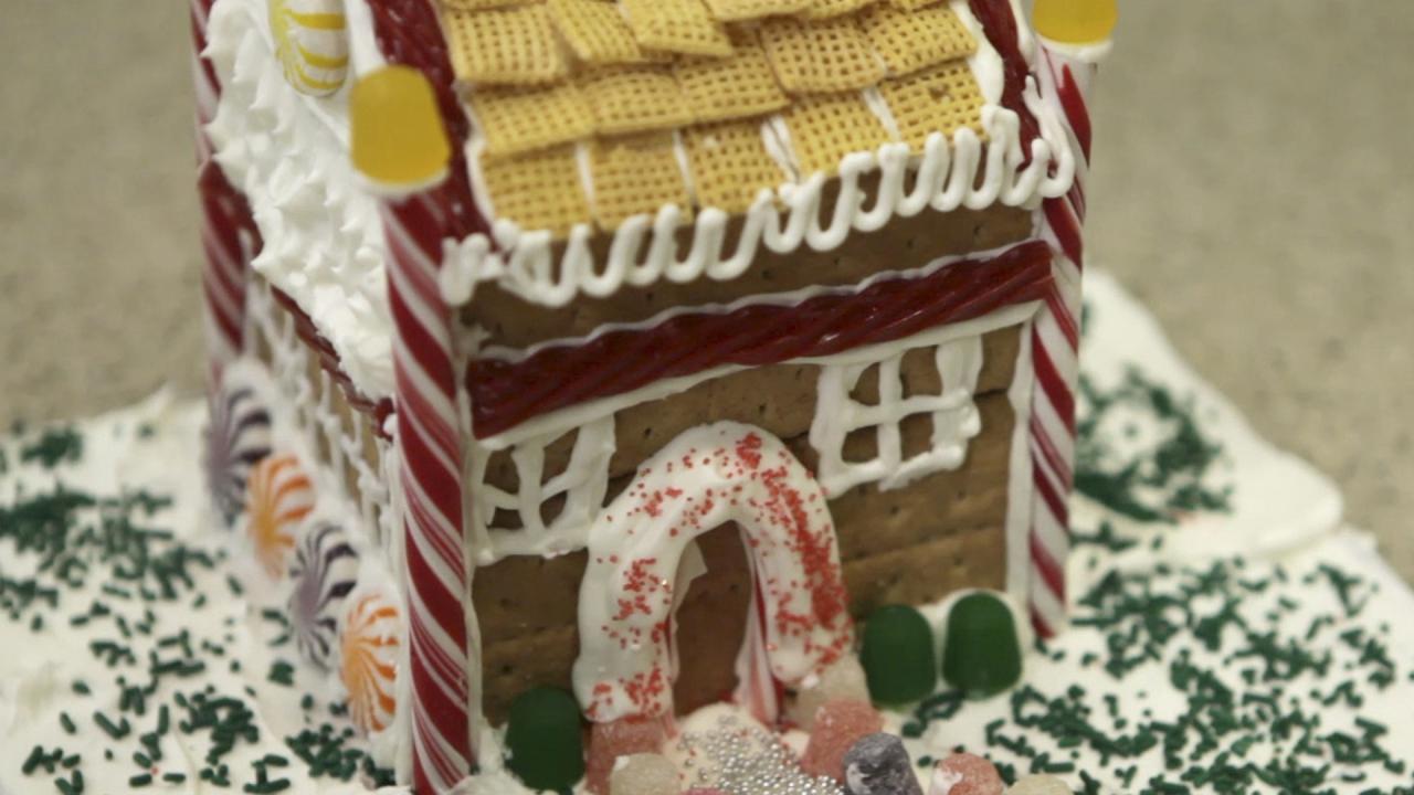 Easiest Gingerbread House