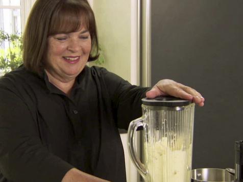 Ina Garten's Quick and Easy Hollandaise Sauce