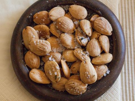 Thyme-Roasted Almond Appetizer
