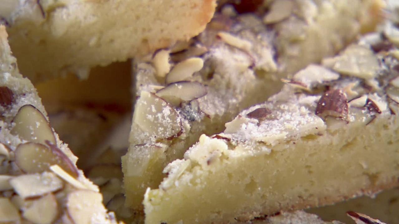 Skillet Almond Shortbread