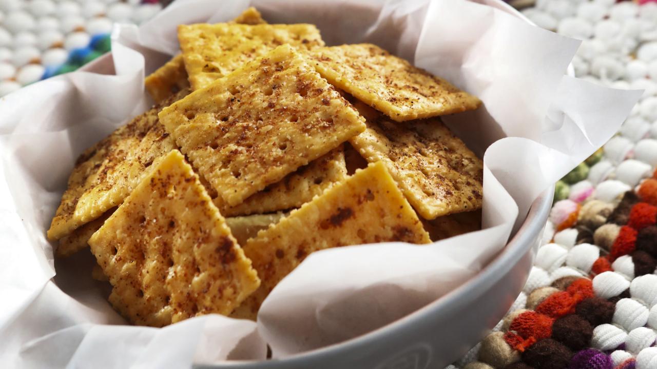 Seasoned Saltine Crackers