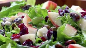 Garden-Fresh Green Leaf Salad