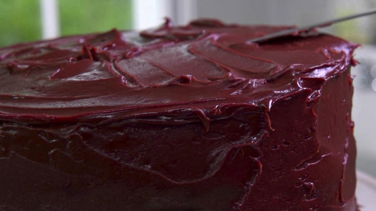 Deen's One-Bowl Chocolate Cake