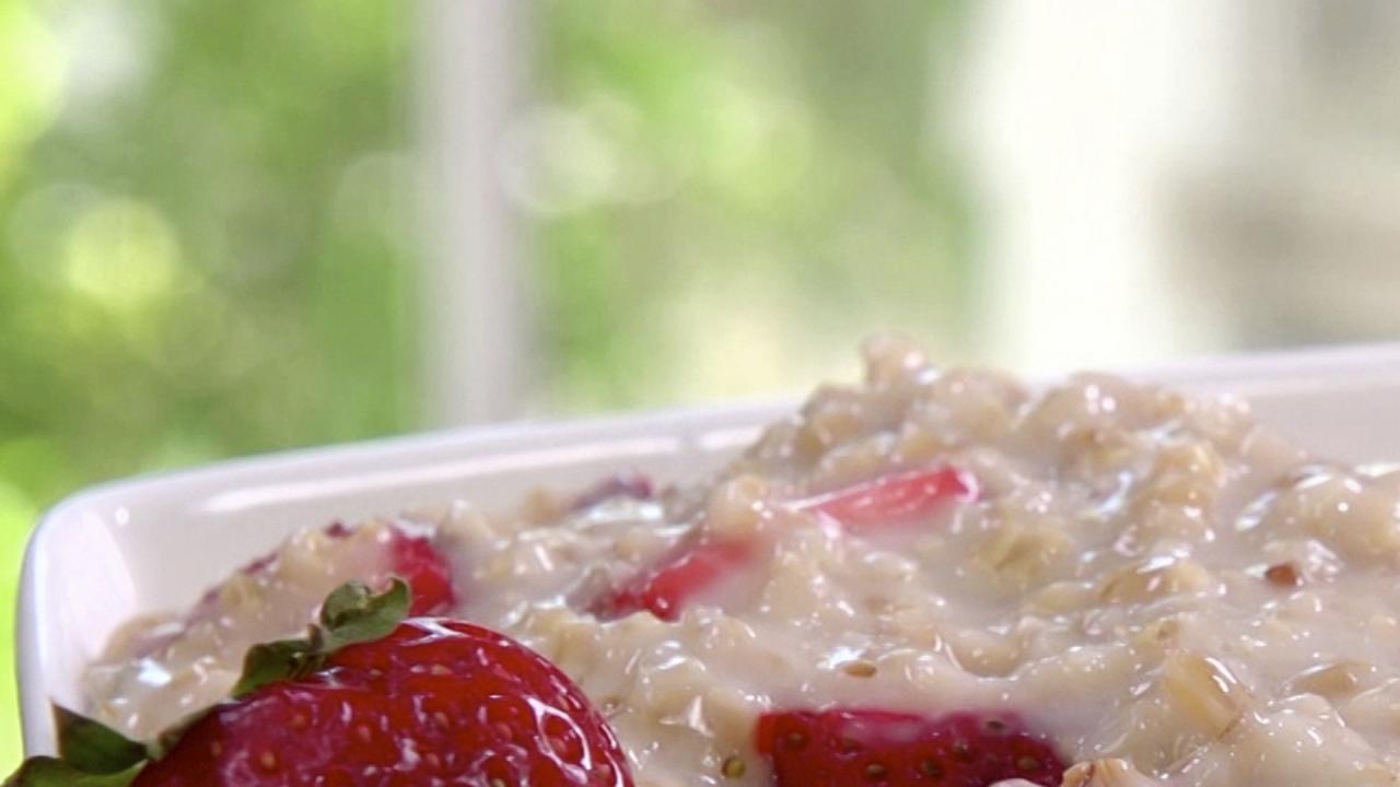 Steel-Cut Oats With Fruit