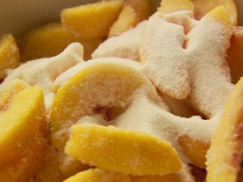 Ree's Favorite Peach Cobbler