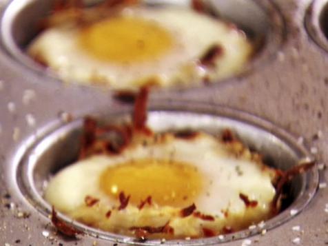 Baked Eggs in Potato Nests