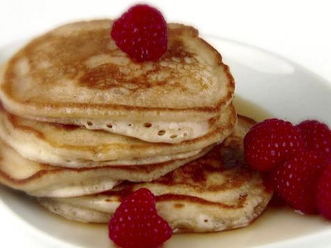 Giada's Almond Pancakes