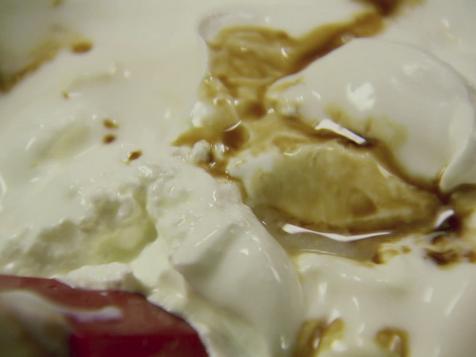 Ree's Herby Ranch Dressing