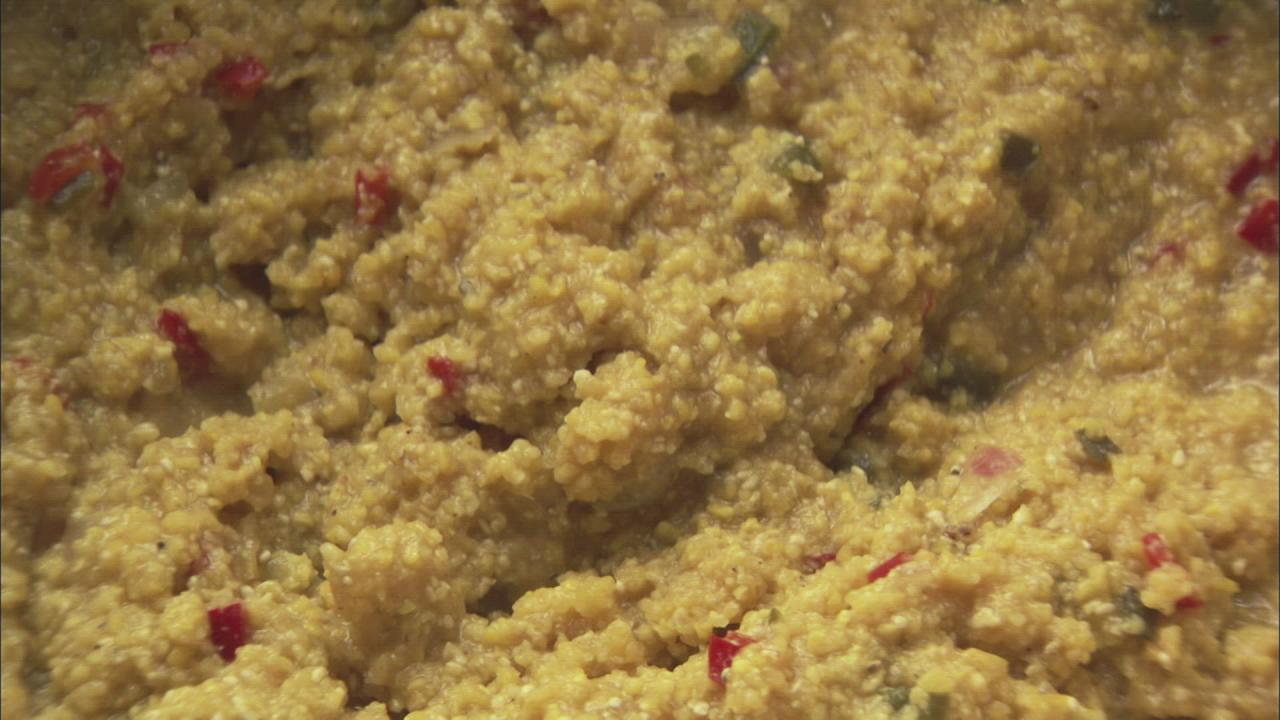 Ree's Creamy Cheddar Grits
