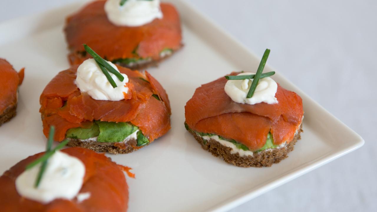 Smoked Salmon Party Sandwiches