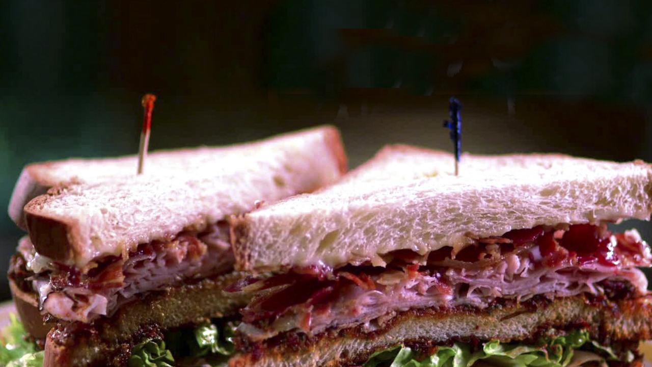 The Playa's Club Diner Classic