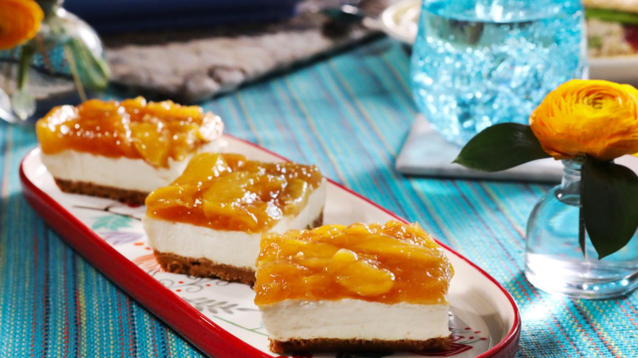 No-Bake Peach Pie Cheesecake Bars