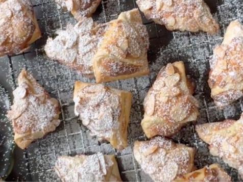 Flaky Almond Croissant Cookies