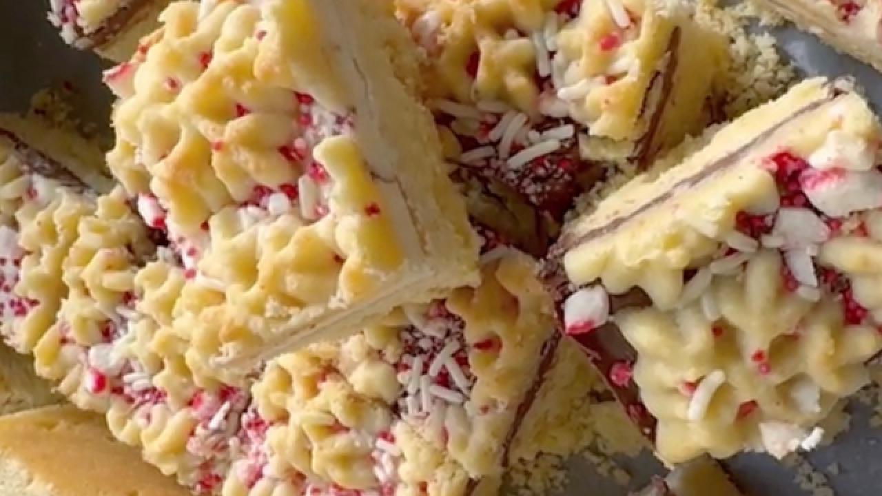 Peppermint Spritz Cookie Bars