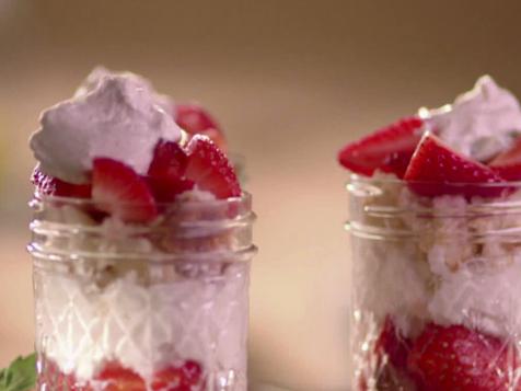 Southern Strawberry Long Cake