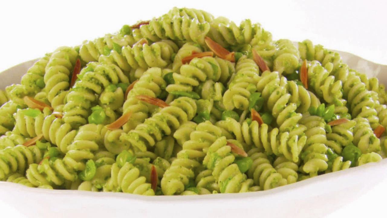 Fusilli With Cheesy Pea Pesto