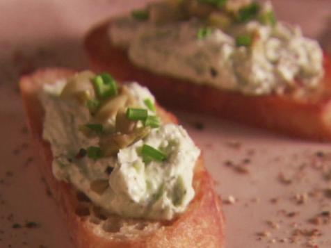 Giada's Goat Cheese Toasts