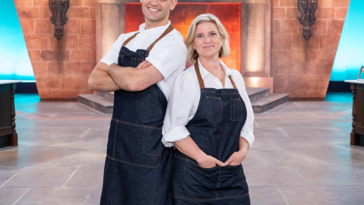 Cast Q&A: Zoe and Jordan