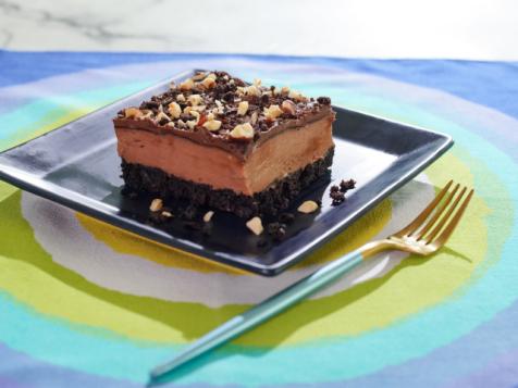 Sunny's Easy No-Bake Chocolate Cookie Cheesecake