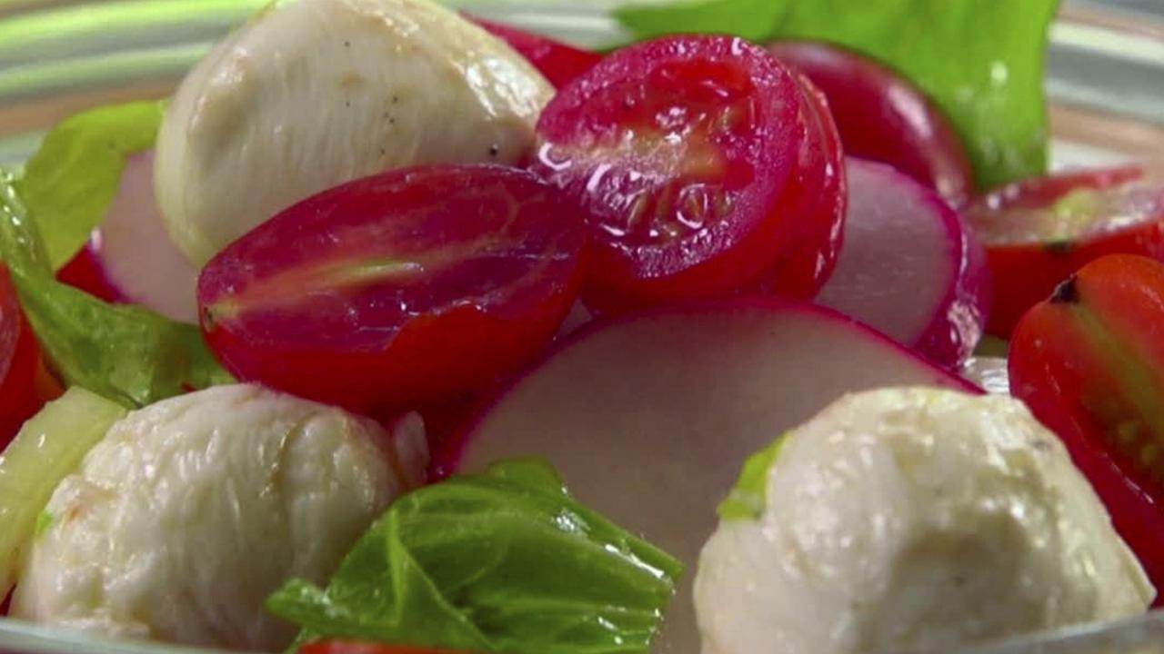 Fresh Tomato and Radish Salad
