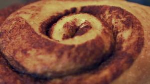Ann Sather Pecan Rolls Rock AM