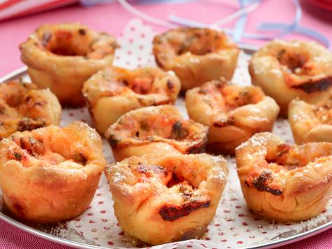 Giada's Cheesy Muffin Pizzas