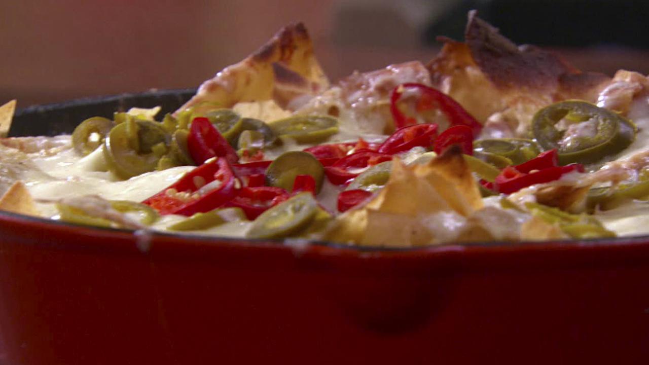 Nacho-Topped Chili Pot