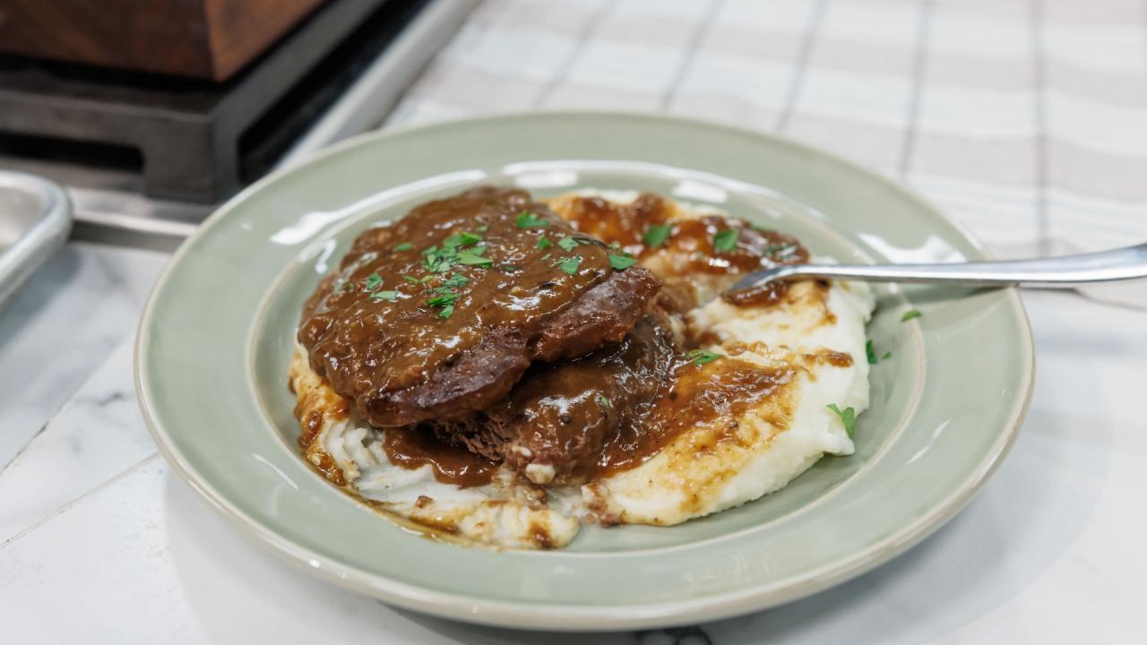 Baked Steak and Gravy