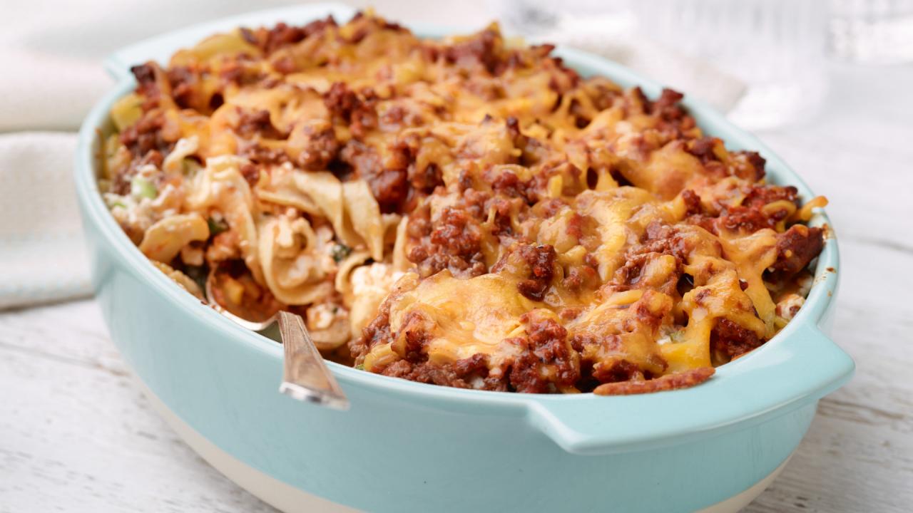 Ree's Sour Cream Noodle Bake