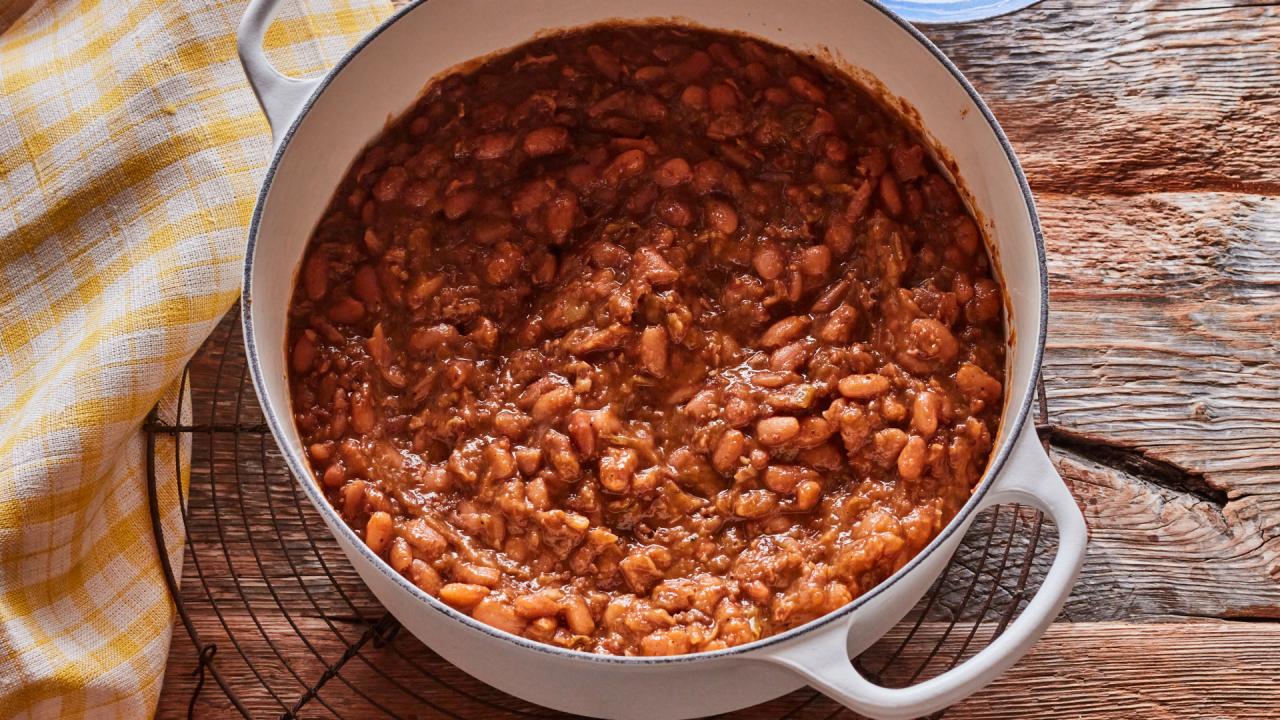 Hearty Cowboy Bacon Beans