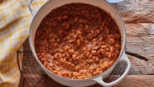Hearty Cowboy Bacon Beans