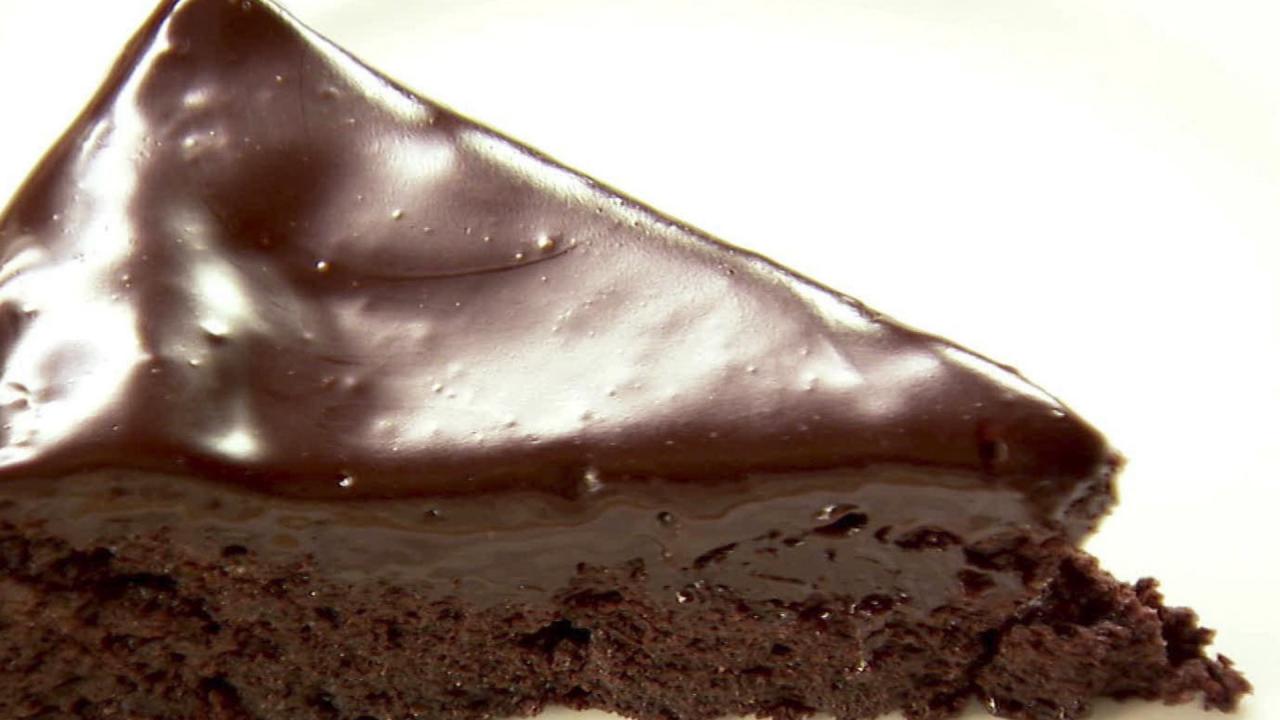 No-Flour Chocolate Cassis Cake