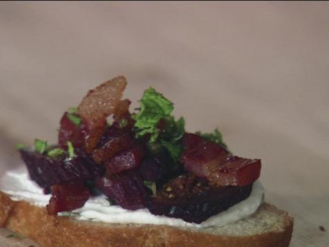 Crostini With Figs/Goat Cheese