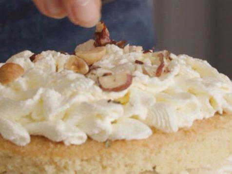 Gabi Chappel: Pear & Cardamom Sponge Cake